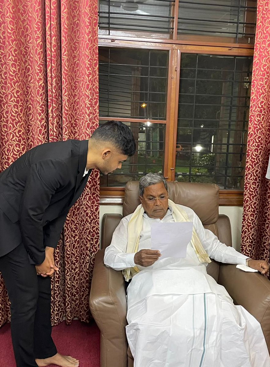 Riya50410125's tweet photo. @Bharathireddy82 @VCRguhs @mla_sudhakar @siddaramaiah @publictvnews @tv9kannada please postpone bds exams @VCRguhs @mla_sudhakar @siddaramaiah @publictvnews @mla_sudhakar @tv9kannada https://t.co/qOLecQY6bD

@VCRguhs