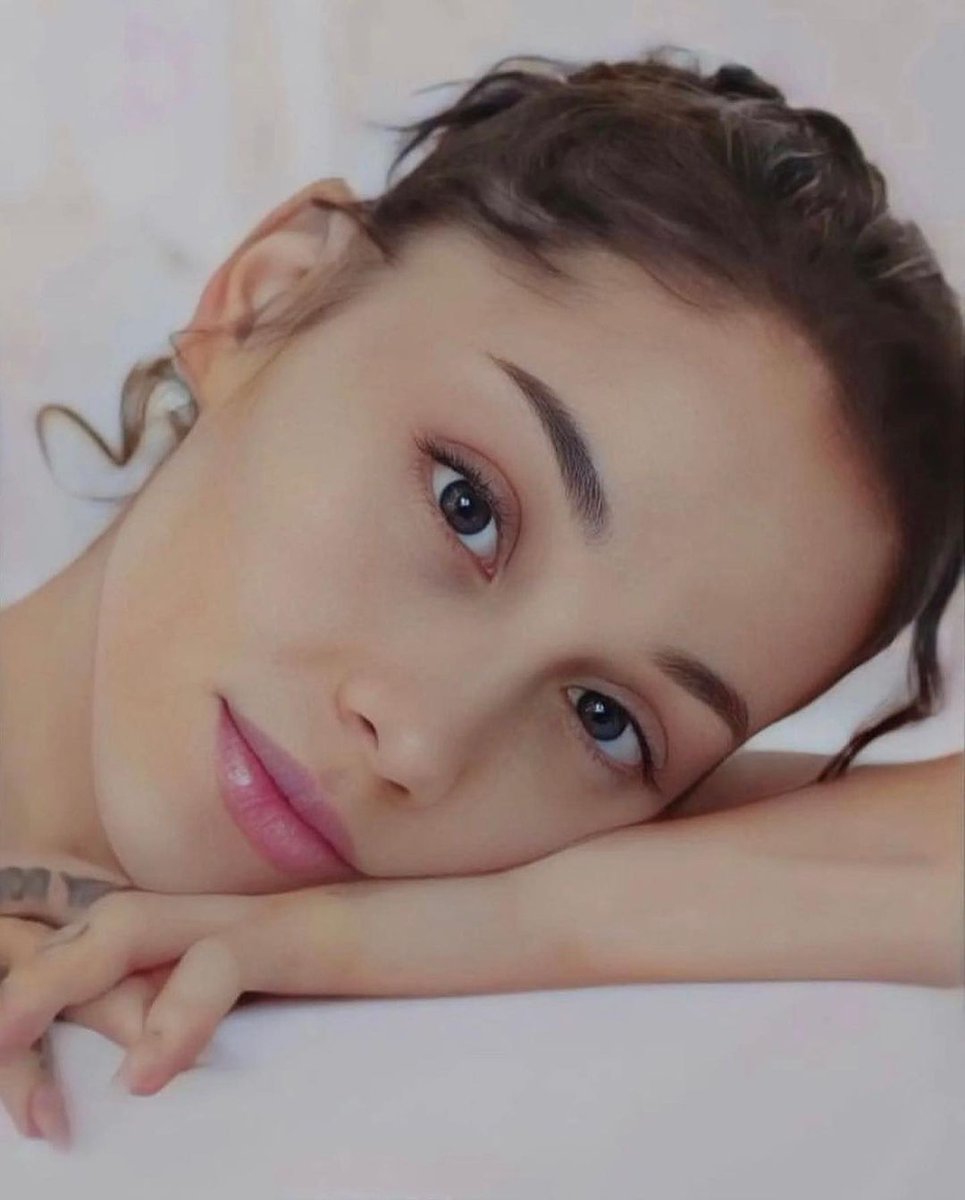 🫧 on Twitter "RT YayArianators ARIANA GRANDE."