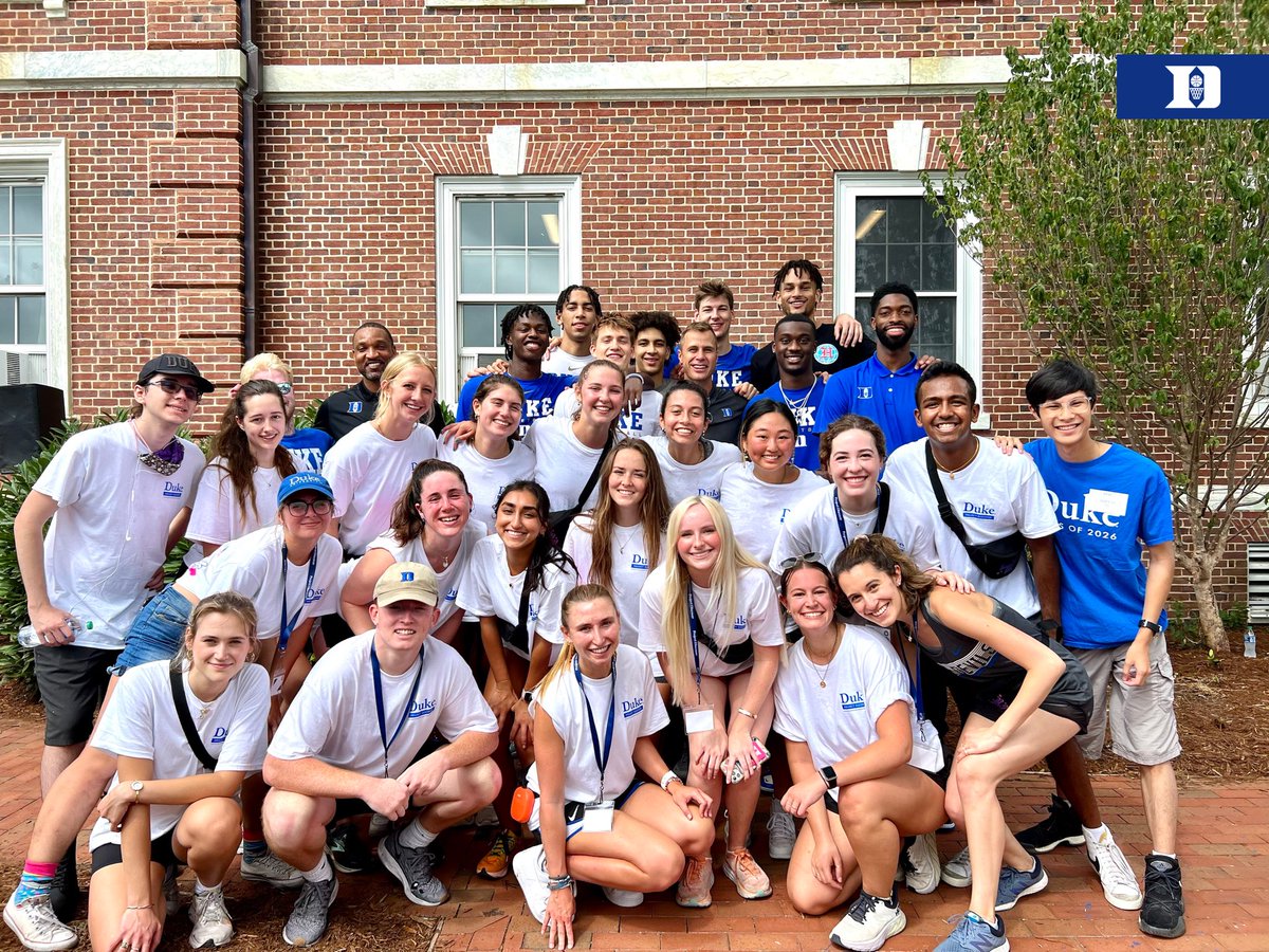 DukeMBB's tweet photo. Dropped some dimes around move-in!

Excited to get rolling with everyone on campus! https://t.co/oZ4aLEWUmy