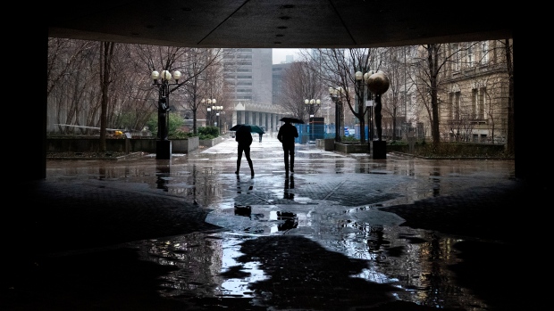 CP24's tweet photo. WEATHER: Thunderstorm headed for Toronto could bring up to 50 mm of rain
https://t.co/dpJXqSmqzn https://t.co/jf2rgUWmX8