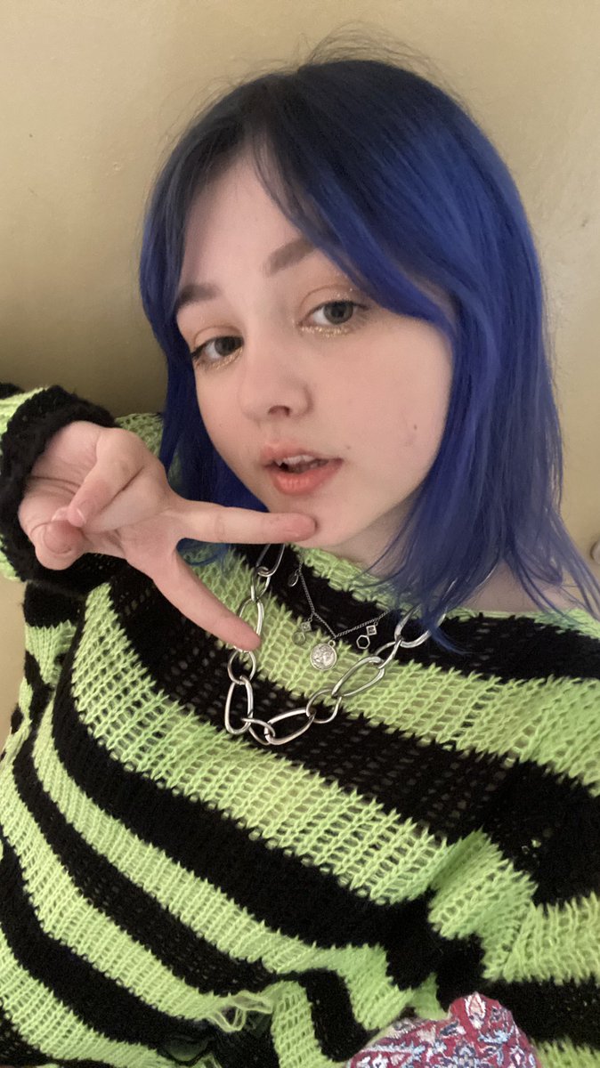 your_kusochek's tweet photo. коты в полоску мяу 💚
#TAEHYUN #태현 #TXT  #MSD #MOASELCADAY #MOABirthdayBash  #TOMORROW_X_TOGETHER https://t.co/2FoVGHzLp1