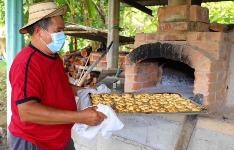 elsiglodigital's tweet photo. Olor a pan recién horneado envuelve a los herreranos.  https://t.co/gmR8BnxOTV

#ESHechos https://t.co/rHYumNnm7X