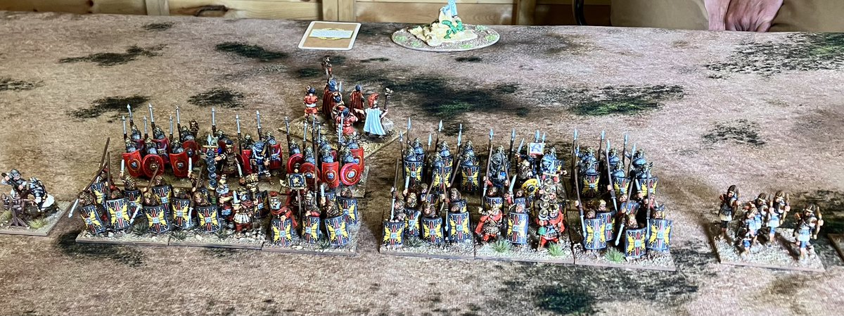 gareth_lane's tweet photo. The Battle of Issus 193AD - @WWargamers aka Gaius Pescennius Niger, deploys from column of march into full battle formation. Ian’s chosen battle plan was Flanks Adance, so he would be holding the centre, while probing the enemy on each wing.
#28mm #romancivilwar https://t.co/2pvn8iKJP8