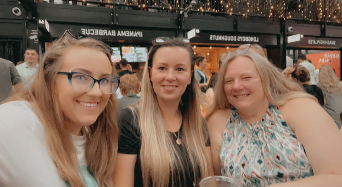 ChloeJohnson92's tweet photo. #boxparkwembley ✨✨ https://t.co/lK79AB7ydL