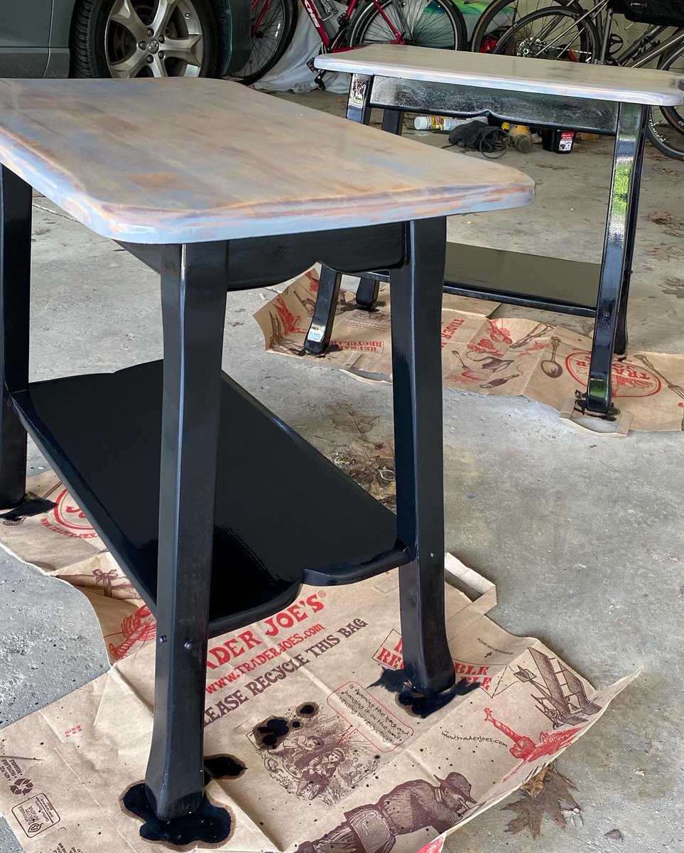 dwmcclain's tweet photo. Destressing by refinishing furniture https://t.co/S40HiTLeqV