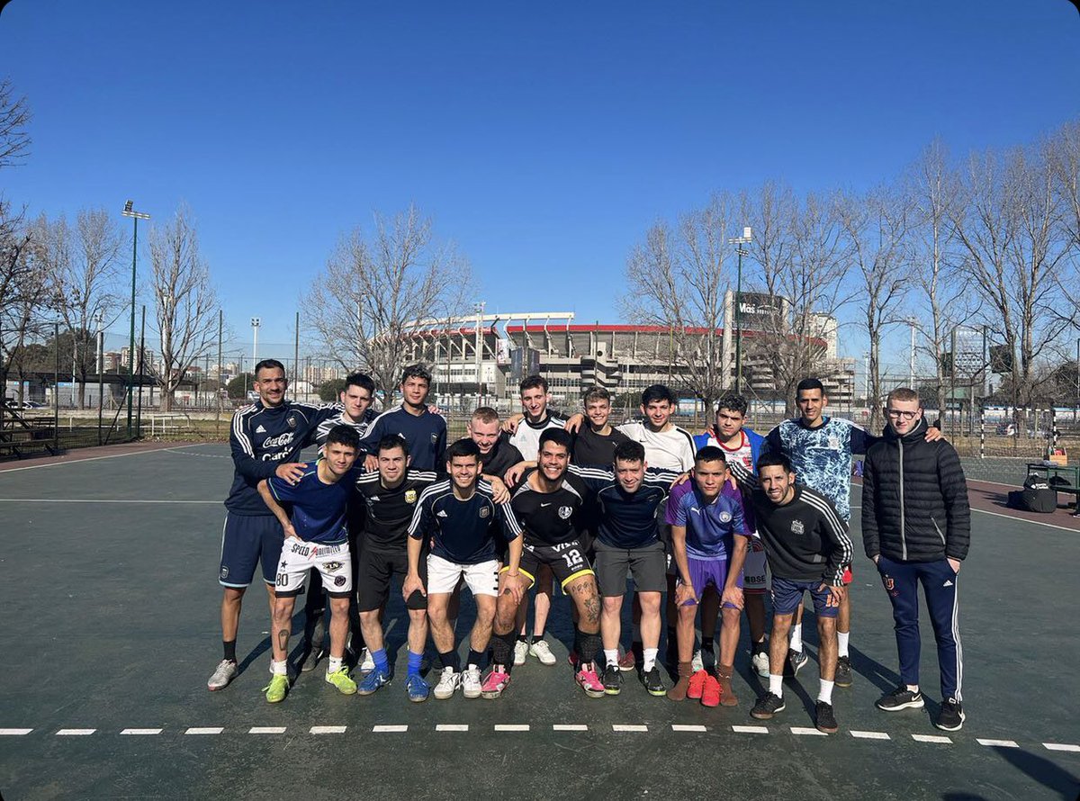 VWainerman's tweet photo. Hola! Les cuento que soy parte de los Jabalíes (Seleccion Argentina de futsal de sordos) y venimos entrenando varios meses para el 2 Campeonato Panamericano de Futsal de Sordos, que participan 5 países distintos, en Fortaleza, Brasil en Septiembre. https://t.co/RtoSJQR5td
