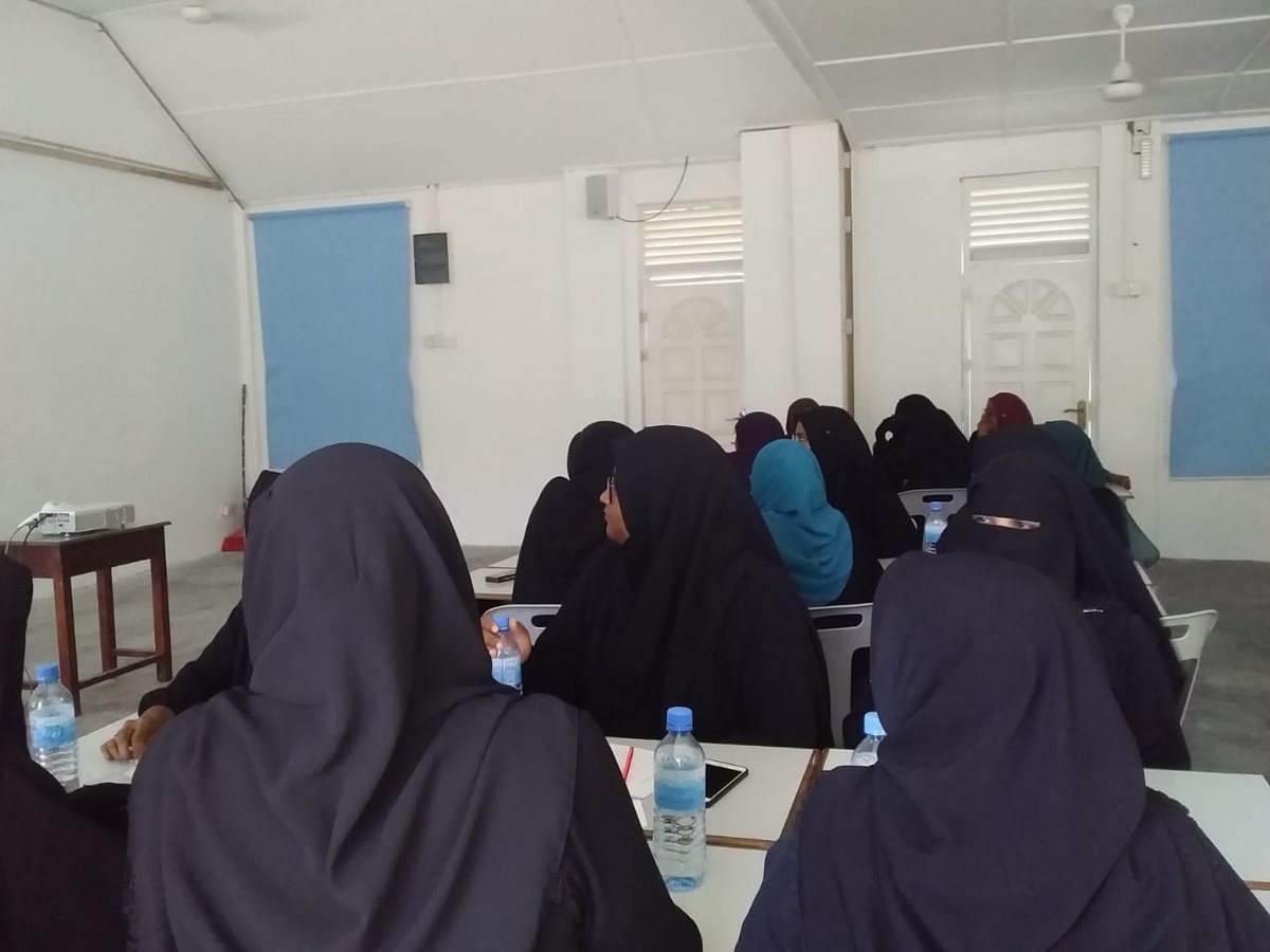 MaldivesFamilyF's tweet photo. Youth ge ehy gai k gaafaru council aa wdc aa gulhigen "mintheege thaafthu kurun nahthaalun" awareness program. 
#gaafaru #session 
@MoYSCEmv @MVIaffairs @MoGFSSmv https://t.co/691xzKo4ww