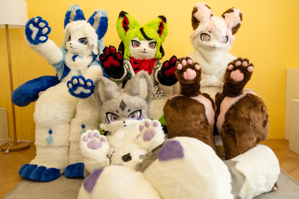 #FursuitEveryday
처음으로 <a href="/ZeroKemo/">ZeroKemo</a> 모두가 모인 촬영회!
🧊 <a href="/Stia_Fur/">Stia</a>
🍉 <a href="/RKPK051/">Lisian🏵</a>
🐝 <a href="/Anbur_Furry/">엔버🐾</a>
👶 <a href="/Gari_fur/">사이칸&니바</a> 
📸 <a href="/Go_Mi_99/">고미💫 🔜 Infurnity🇹🇼</a>