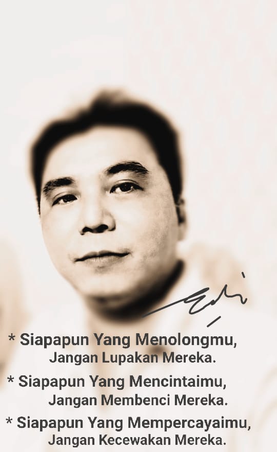 Edibali26's tweet photo. Setelah 8 tahun berlalu..
I'm Back Guys..
Ada saatnya kita lelah.
Ada saatnya kita berjuang.
Disaat kita tidak lagi di hagai.
Disaat itulah kita ikhlaskan.

Semoga kita semua sehat selalu..
#UPDATE #Viral #Bali https://t.co/CtZ0YdfUyV