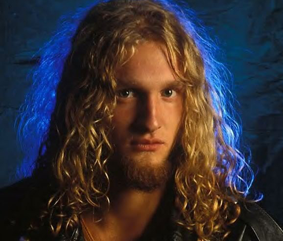 Happy Birthday to the legend Layne Staley. August 22nd, 1967.  