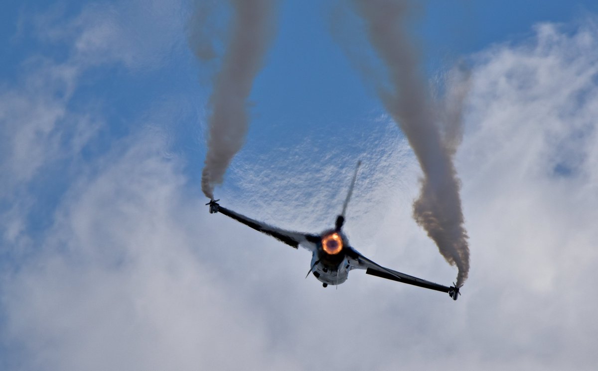 JorgenLammens's tweet photo. First selection of some pics #Meetingdelair #HauteSomee #Albert Danish dynamite with #Theo #SoloDisplay #F16 @BeAirForce #DreamViper and ...a glider :) #avgeeks #AvGeek #Airshows #Planespotting #aviationphotography https://t.co/MCFun8p9Eo