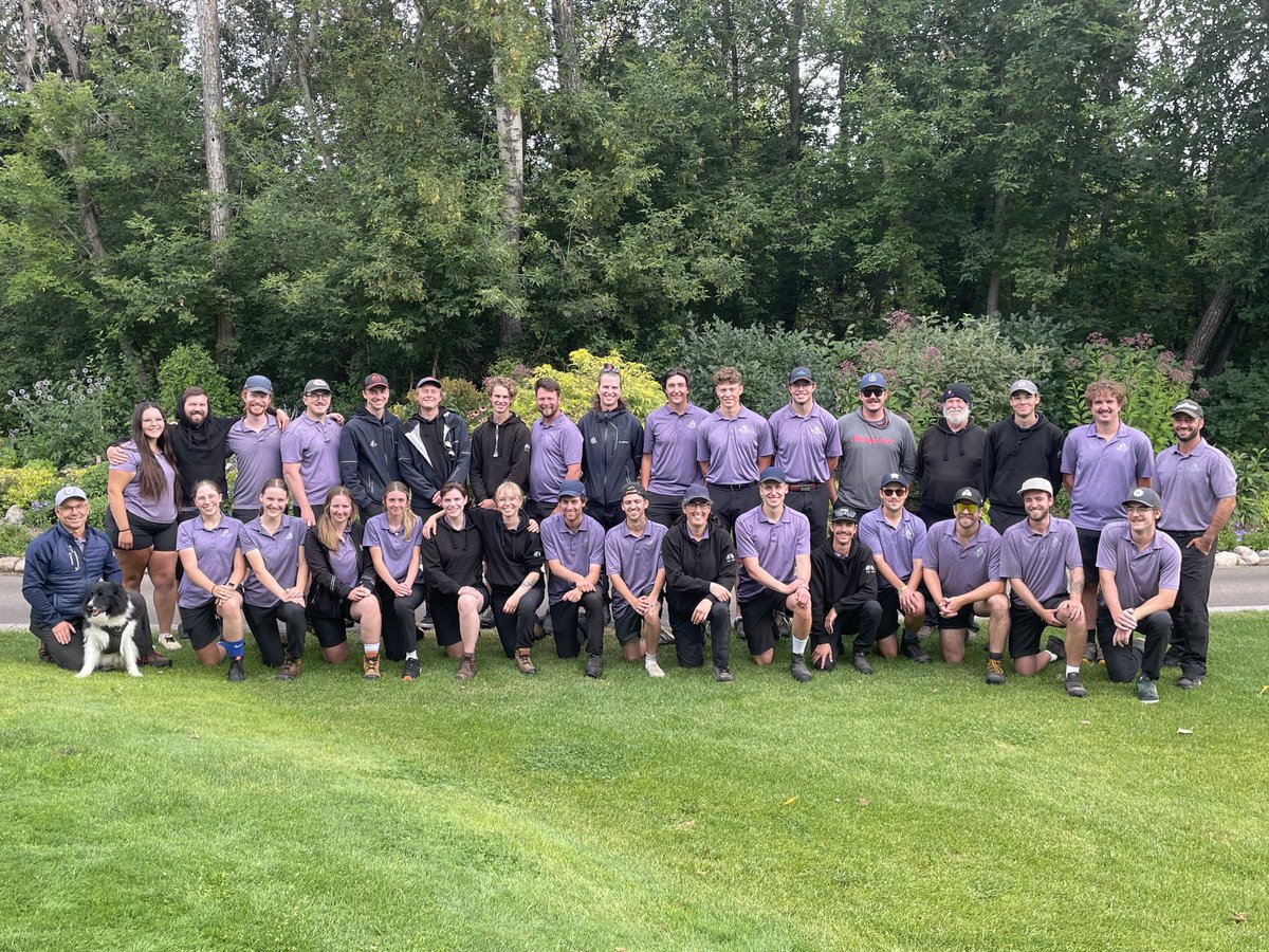This is the team (minus Dave, Laurel and Nate) that has prepared the course all season and presented an outstanding golf course this ⁦<a href="/RoyalMayfair/">Royal Mayfair</a>⁩ 2022 Club Championship Weekend. All the inputs mean nothing without the people. My sincere thanks!!