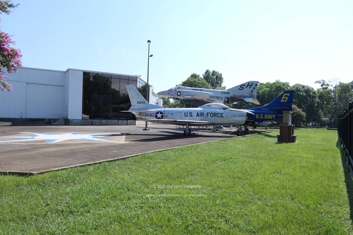 USAS_WW1's tweet photo. #WednesdayMotivation #WW2 #avgeek #airplanes Southern Museum of Flight, Birmingham, AL @cityofbhamal has a great collection of WW I, WW II, Cold War combat jets and smaller ones too. Let me show you its interior. THREAD 1/ @inbirmingham @ALcomBirmingham https://t.co/vLCUuYOjeR