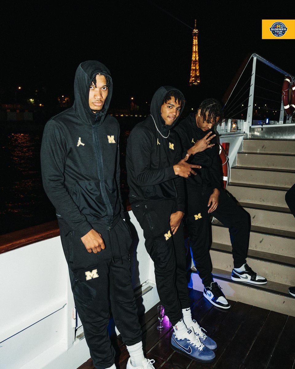 umichbball's tweet photo. We on a boat! 🛳🗼🍾 https://t.co/ZQ2n5chU7G