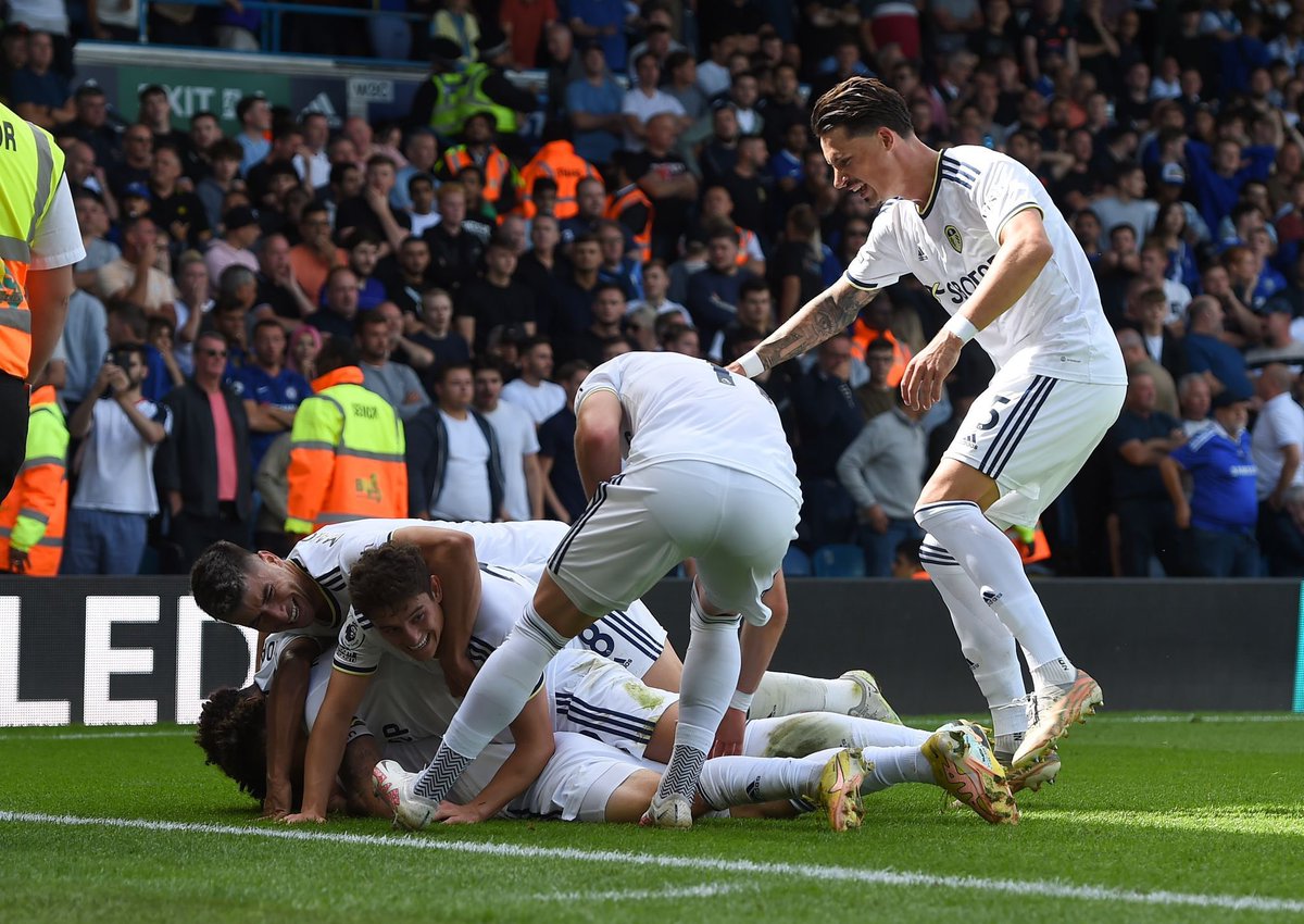 Daniel James tweet media