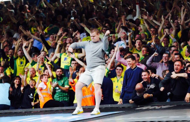Awaydays23's tweet image. ON THIS DAY 2016: Norwich City celebrating at Ipswich Town #OTBC #NCFC