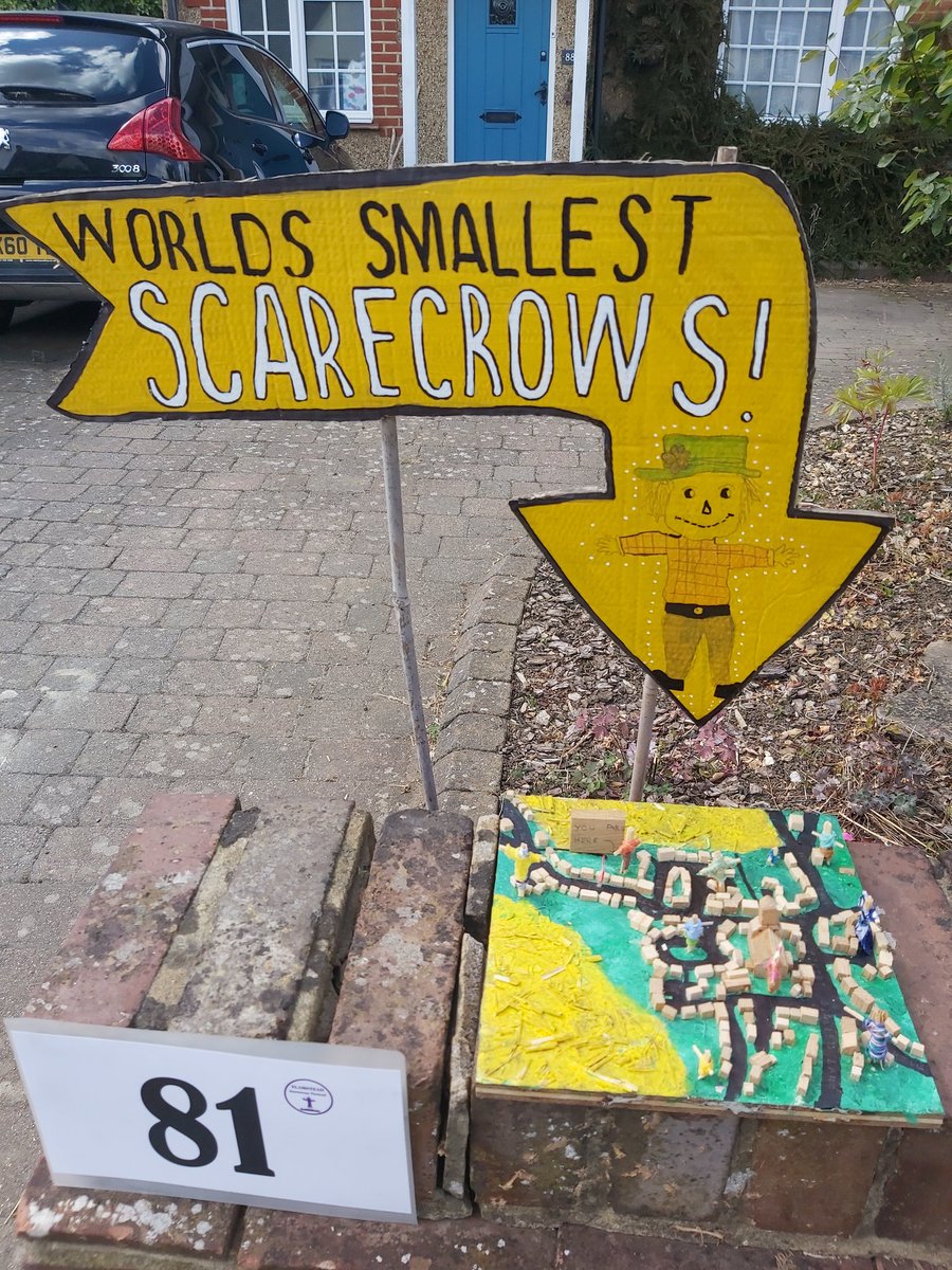 DrNeilMatthews's tweet photo. Some inventive entries in the Flamstead Scarecrow Festival. Winner should be England football legend "Crow-ie" Kelly #Chilterns https://t.co/217KkBFnWg
