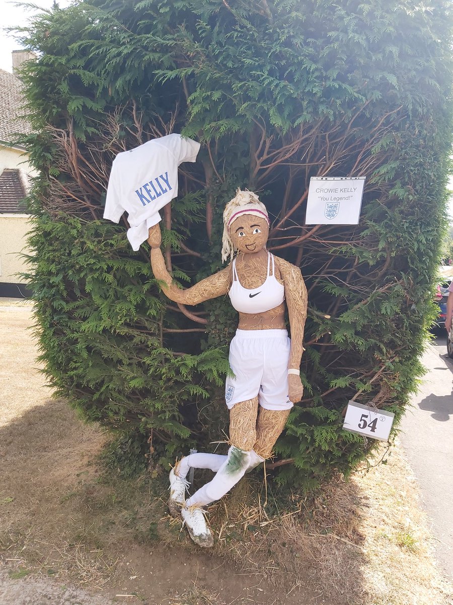 DrNeilMatthews's tweet photo. Some inventive entries in the Flamstead Scarecrow Festival. Winner should be England football legend "Crow-ie" Kelly #Chilterns https://t.co/217KkBFnWg