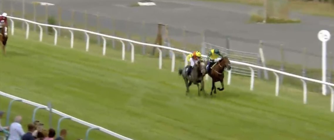 amajox's tweet photo. Congratulations @amajox #champ @RossBirkett WINS @BrightonRace #SilverBubble makes it a TREBLE 🏆🏆🏆for @GayKelleway in fighting finish denies @MC_ENNIS valiant in defeat! #neck #7ran #lasttofirst #topride #topjock 👏👏👏👏👏 https://t.co/DmN8MpS7ZI