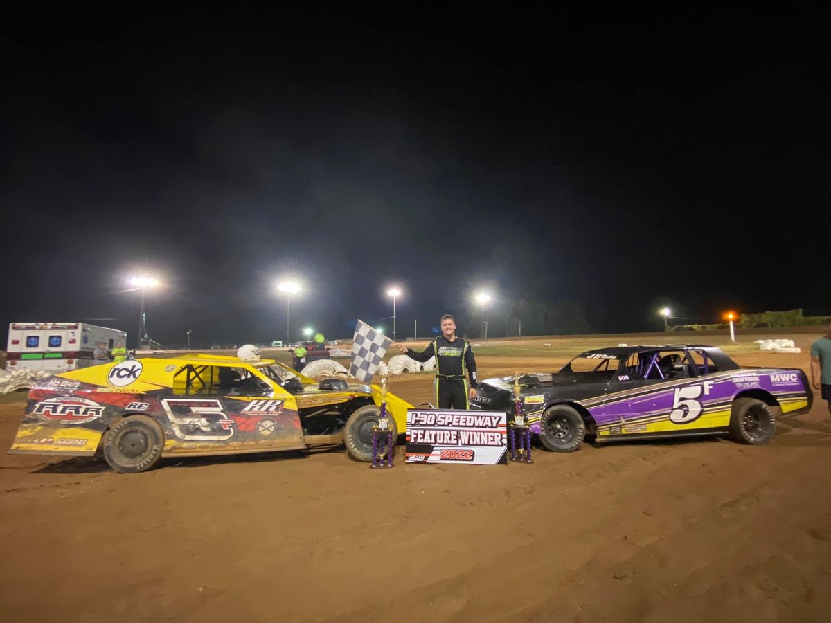 Drake picked up the IMCA Mod &amp; I-stock feature wins at I-30 Speedway last night! WTG! 🏁🏁🏁 
<a href="/drakefindley17/">Drake Findley</a> <a href="/rockcitykicks/">Rock City Kicks</a> <a href="/imca_tv/">imcatv</a>