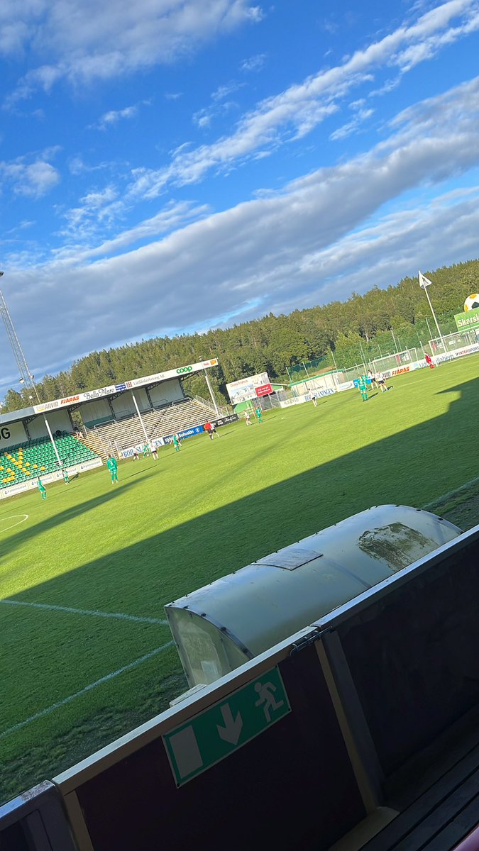 SweFMfan's tweet photo. 2-1 till LSK efter ett välplacerat skott av Bagger https://t.co/SA98oxFssG