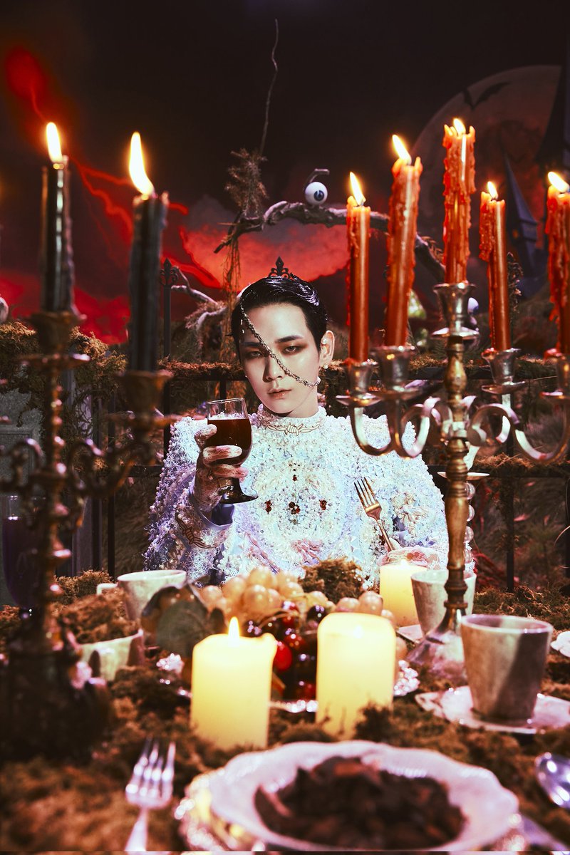 SHINeeating's tweet photo. Today's #shineeating content is provided by King Key himself!!!!!! 😍😍😍

🍷🍇🍂🕯️👁️

#SHINee #KEY #Gasoline #HowToBeScaryAndCute https://t.co/rX4P7RccNg
