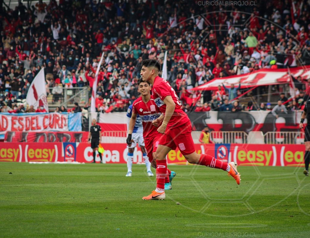 CuricoAlbirrojo's tweet photo. #ModoCuri Algunas imágenes que nos ha dejado la primera parte 📸
¿Qué te ha parecido el partido hasta ahora? 💥 https://t.co/u2csdkF4GK