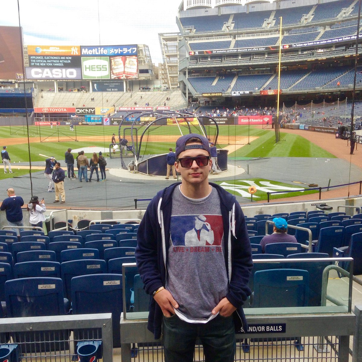 DigmiNation's tweet image. Sunday afternoons at the stadium is what summer is all about! 

 #LiveDreamBe #Digmi #TipYourCap #TheGuyInTheTie #DigmiNation #MLB #Baseball