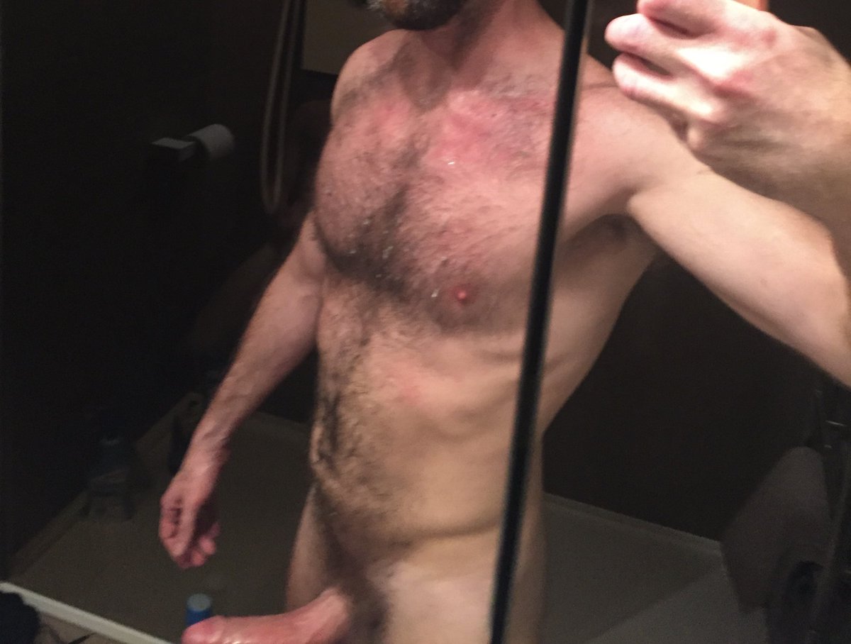 hung_scot01's tweet photo. @DannyRu71420685 Yes boys! Grab those balls https://t.co/kBarU1QRGj