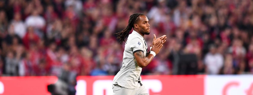 SuiveurLillois's tweet photo. Renato Sanches après la rencontre : « Je suis trop content de l'accueil du stade. J'ai joué ici trois saisons à Lille, c'est ma maison. J'ai passé de bons moments ici, j'y ai gagné le Championnat. Je suis content. Je me sens bien ici. Merci aux supporters du LOSC. » (ÉQ)

❤️🏆 https://t.co/z1OzY0IsLO