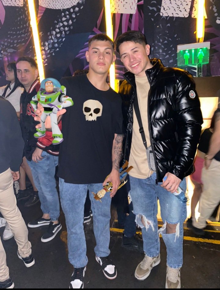 Salís a bailar a festejar el día del niño y te encontras a sid