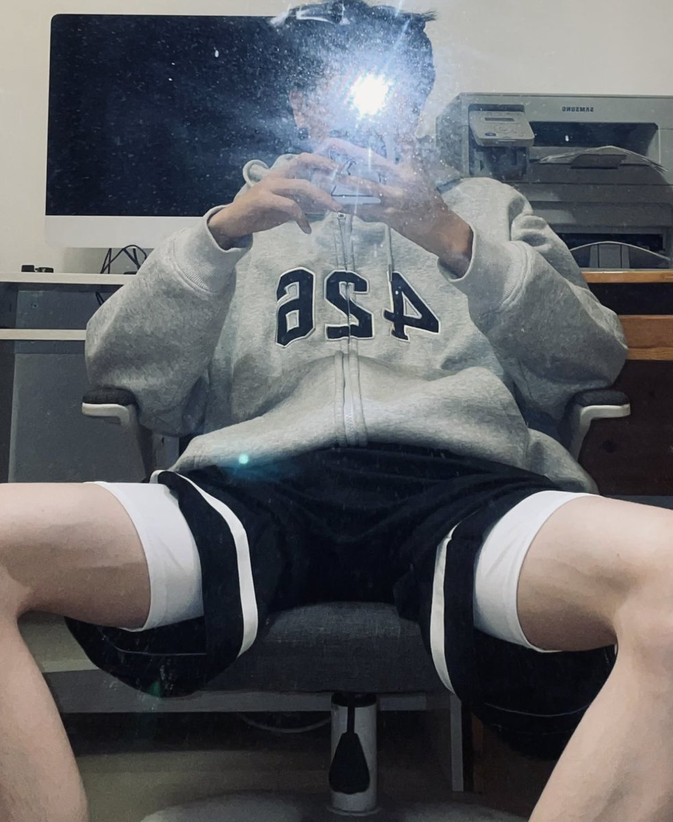 91sam33's tweet photo. 手就這麼大 握不住的東西太多

誠徵男友 #轉推報名 我會密你 https://t.co/0cXVuRXTQ7