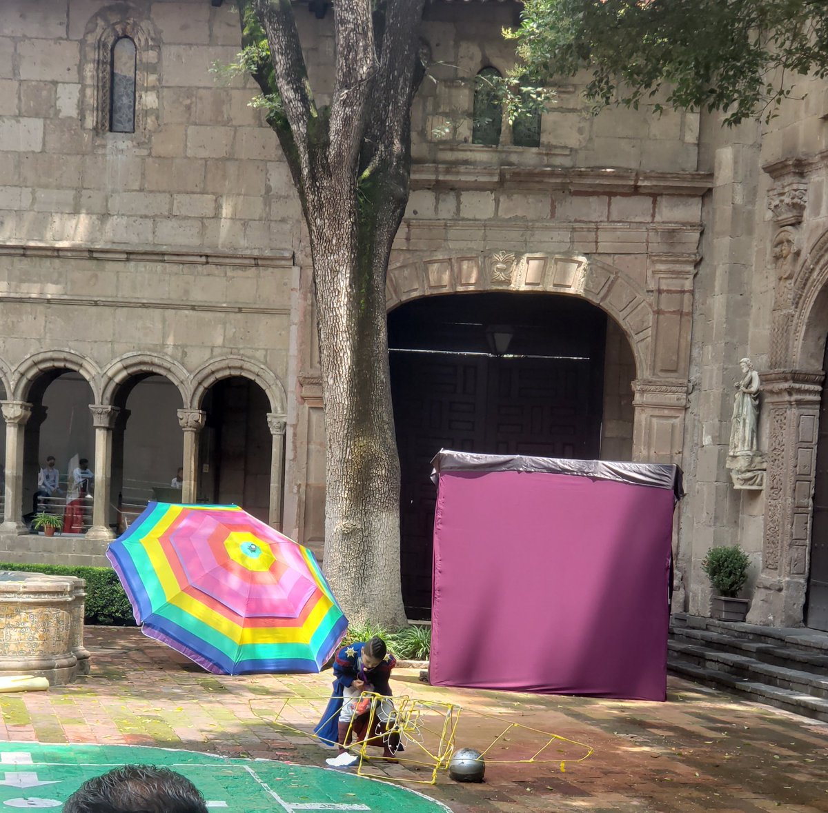 CristinaSerra18's tweet photo. Disfrutando el Principito @_artscene, InstitutoCultural Helénico, gracias @SandymoonDCS https://t.co/fCP0j0hwUV