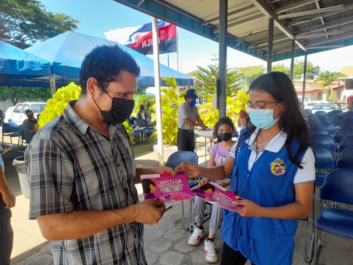MifamManagua's tweet photo. #Managua │#DistritoTres
✅Continuamos divulgando la Cartilla Mujer👩🦰🌺, Derechos,Leyes⚖️yMecanismos de Denuncia para la Prevención del Femicidio🚫con👵👴Adultos Mayores pensionados, coordinado con la Delegación INSS Ricardo Morales Avilés
#Nicaragua #AmorALaVida #AmorALaFamilia https://t.co/Kjz5i94B6u