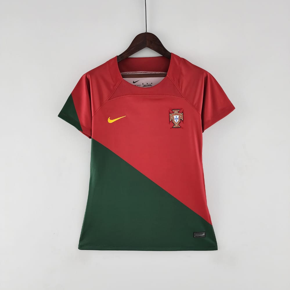 📌 NOVA CAMISA FEMININA SELEÇÃO DE PORTUGAL 2022  🚀🚀🚀

👕 SELEÇÃO: PORTUGUESA 
💰 R$170,00 Reais
✈️ Frete Grátis
📏 Tamanhos P/M/G/GG e 2GG
💳 Parcelamos em até 12X.
💸 Aceitamos Pix, cartão, transferência bancária etc...
