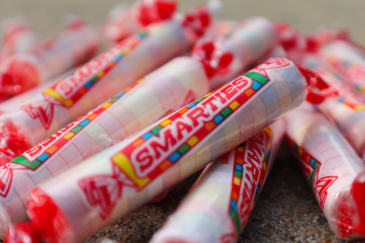 mike_2195's tweet photo. I knew I was gonna be a smoker when I was smoking these in middle school 😂🤦🏾‍♂️.. had the whole class smelling fruity 😂😂 https://t.co/A6Tl5wJMGh