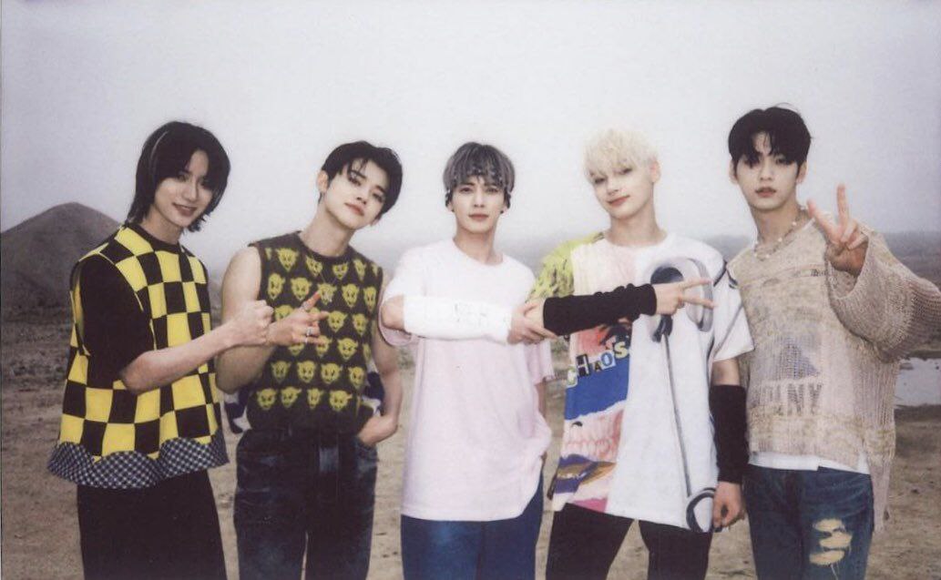 everywonu0717's tweet photo. happy 3rd anniversarry moa !!🦋💙
#3rdanniversarry #SOOBIN #YEONJUN #BEOMGYU #TAEHYUN #HUENINGKAI #TXT @TXT_members @TXT_bighit https://t.co/cuJhwp9Eox