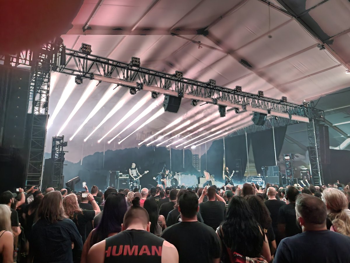 rickytwrites's tweet photo. Saw someone cry during Amenra and honestly, same. #psychofest https://t.co/SjJf4cDNJh