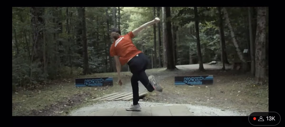 lawsenswick's tweet photo. @FDG_Hunter_T @FDG_trevor 
Anyone else see @HaileyKing33 featured in the @DiscraftDG commercial? 😬🫢 https://t.co/aGrHxHukqD