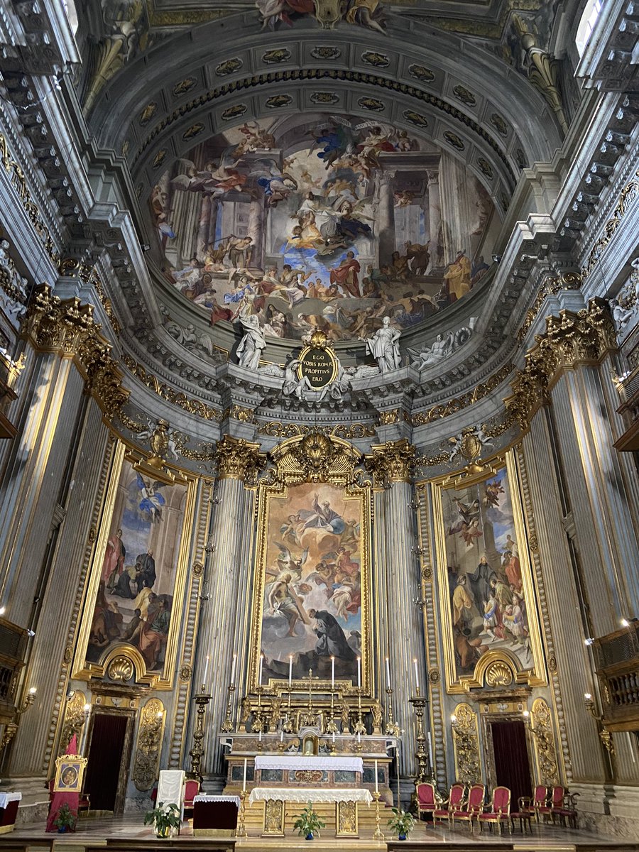 misfotoviajes's tweet photo. Iglesia de San Ignacio en #Roma https://t.co/MtlKkeEnAT