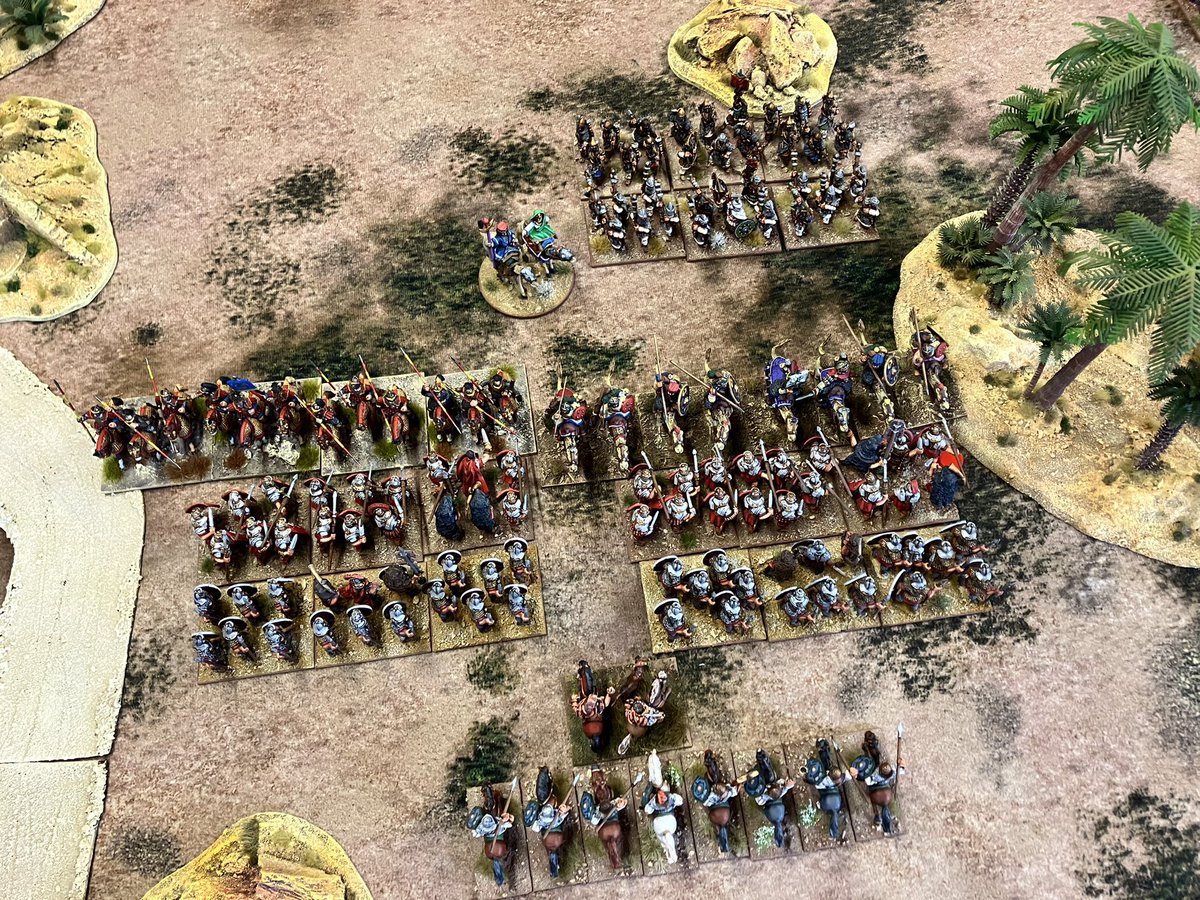 gareth_lane's tweet photo. Severus’ Preatorians continued their march down the centre and came within charge range of the enemy. This was going to be an all mighty clash of steel.
#28mm #romancivilwar https://t.co/PSuQFobO18