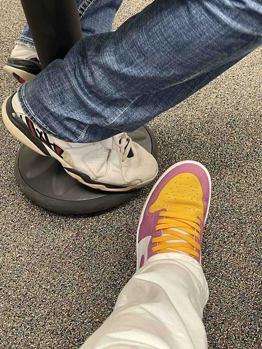 ChaseAllen92's tweet photo. Pops &amp; me 👟 🤌🏼 https://t.co/zt8w3arXG9