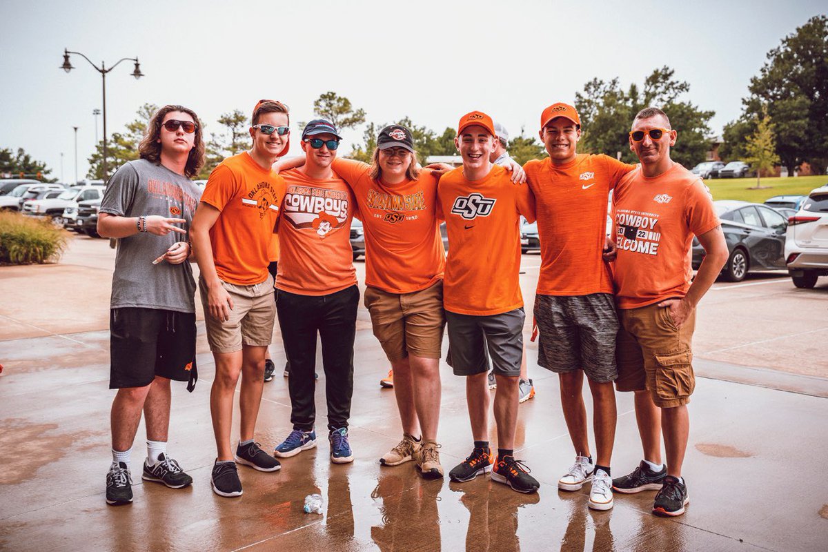 A little 🌧 won’t keep our loyal &amp; true away

#JustUs #GoPokes