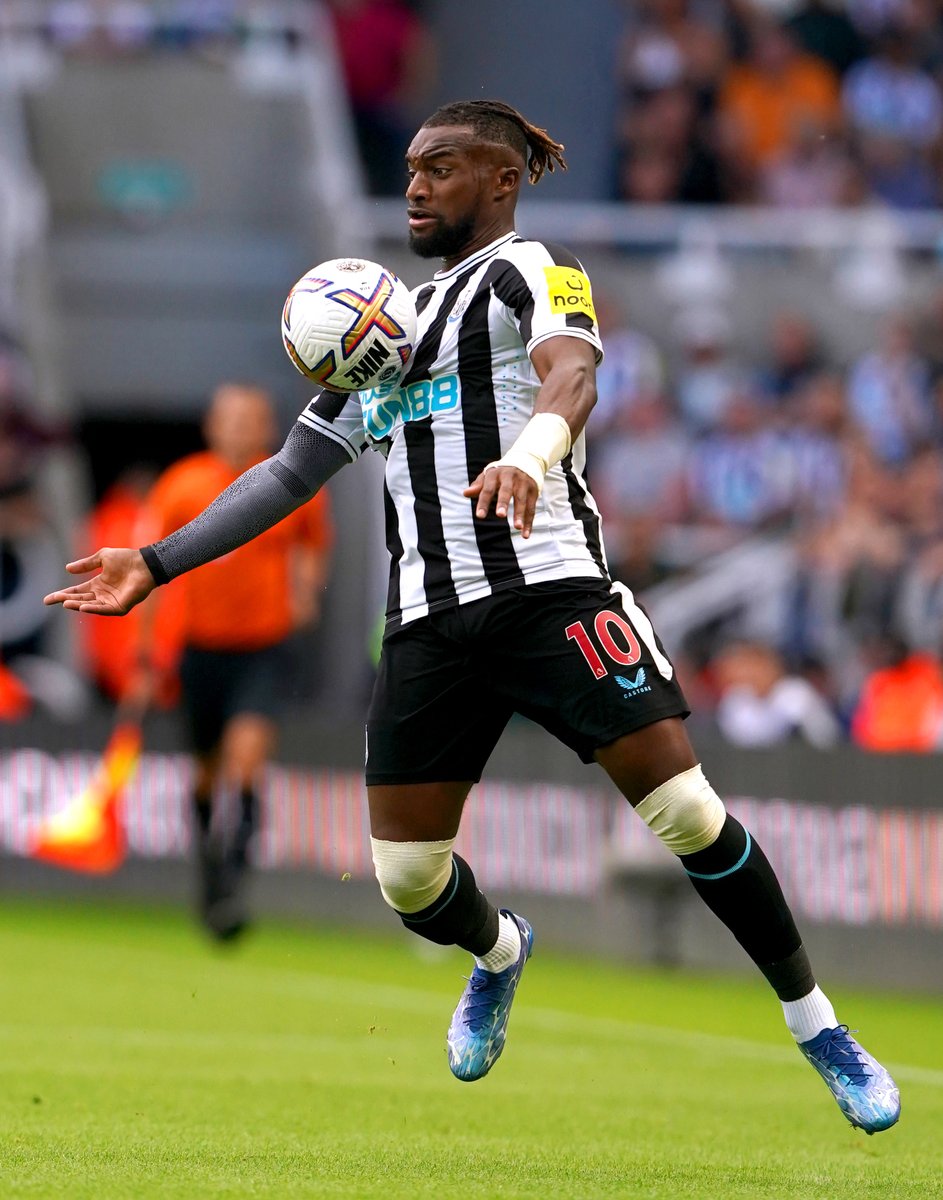 SkySportsStatto's tweet photo. ⭐Player of the Match, Newcastle's @asaintmaximin 
2 Assists
5 Dribbles 
4 Chances created
3  Shots 

@NUFC best unbeaten start to a PL season for 11 years 

Have won 5 points - last year it took until Nov 6 to reach 5 pts https://t.co/wCJY7qqy2F