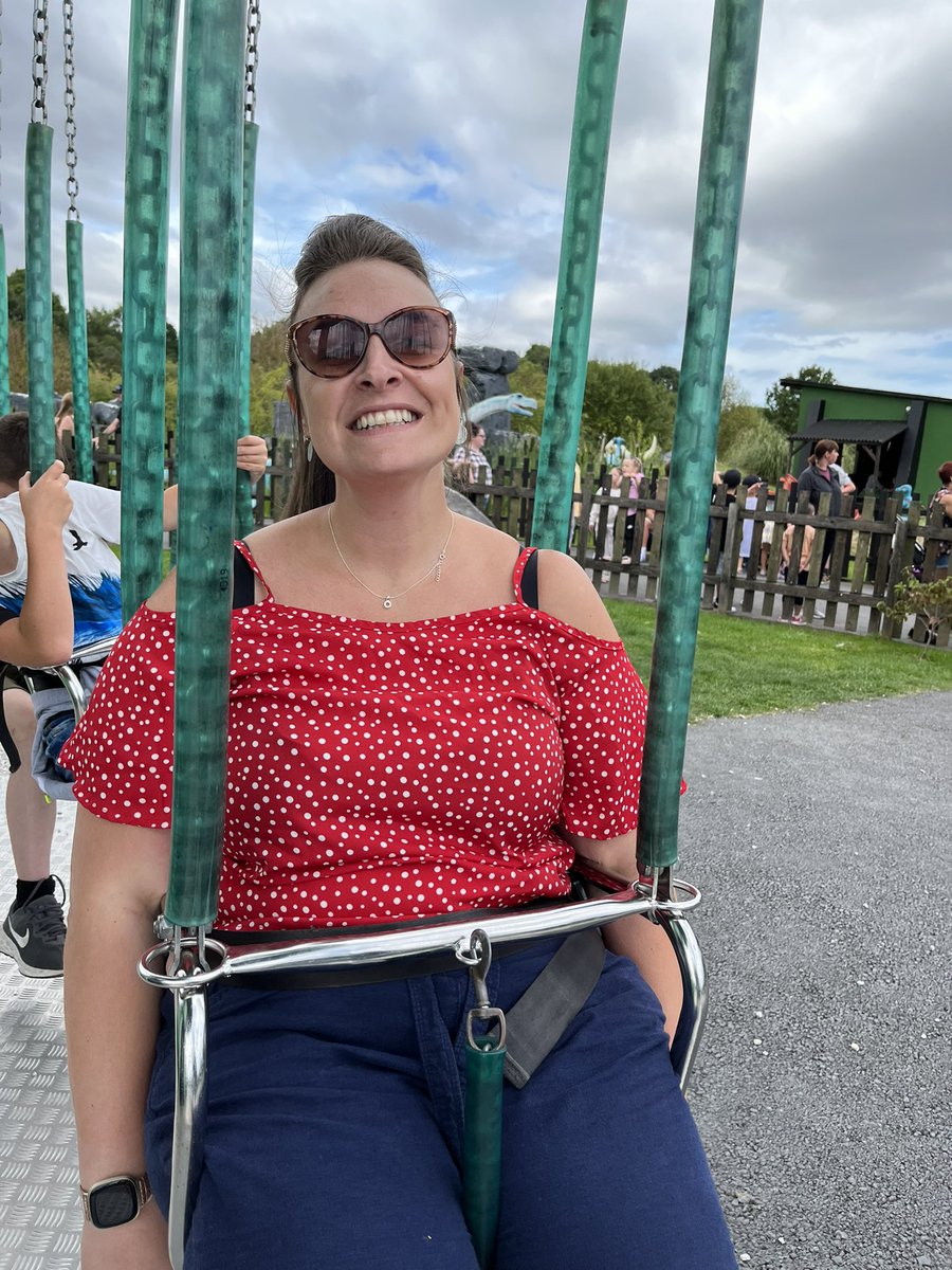 NMabey's tweet photo. Dawn is having the best time of her life at Gulliver’s world @gulliversfun https://t.co/EBdEbLPUnr