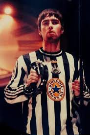 arctic_chimp's tweet photo. @liamgallagher https://t.co/rZnZW5UYZi