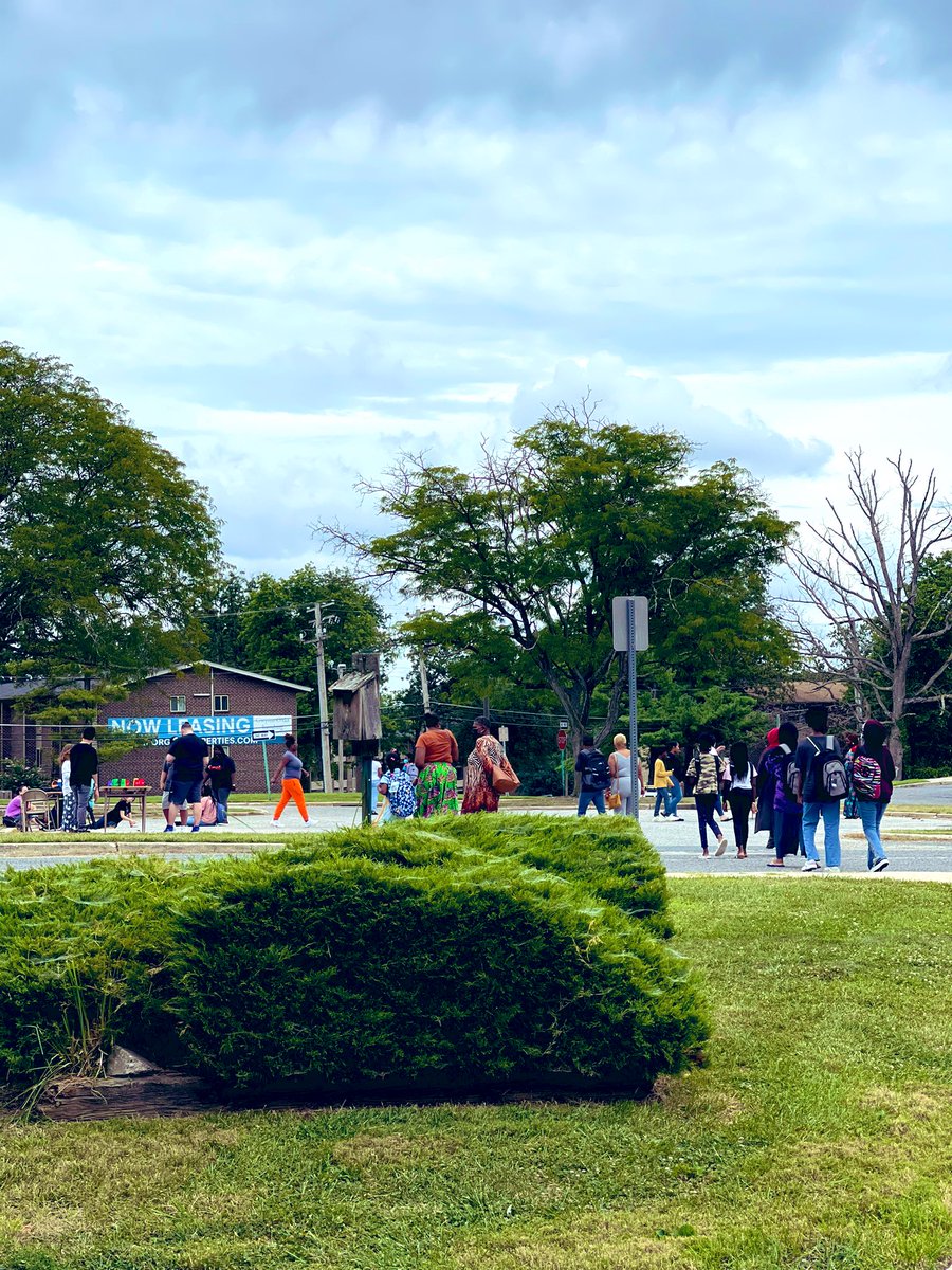 RonaldMcFadden's tweet photo. @WoodlawnMS #BackGoSchool Fest! You know it’s going to be an extraordinary school year when the community is at work for our kids! Let’s go!💪🏼 #WeAreWoodlawnStrong #WeAreRising🦅✨ @RArchelus @DanaQuainoo @BaltCoPS https://t.co/Jq8koWCff0
