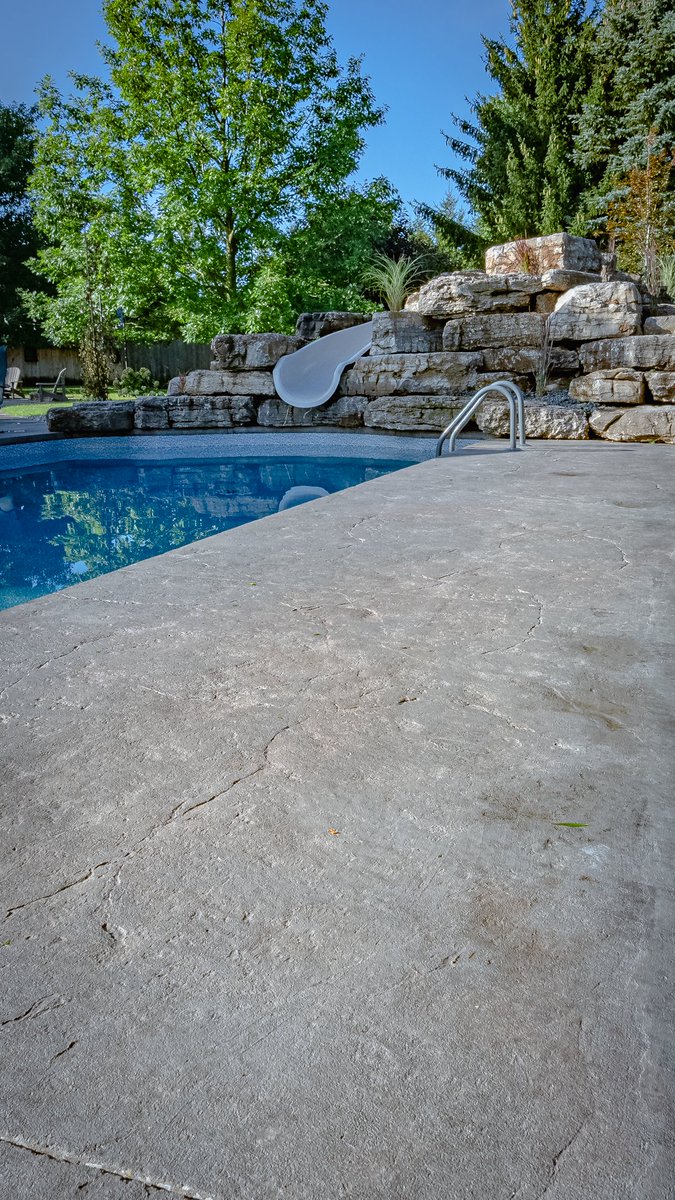 AKKOLTD's tweet image. Check out our website gallery to see more examples of work we’ve completed for our happy customers akkoltd.com/gallery.

#backyardoasis #stampedconcrete #patternconcrete #colouredconcrete #patios #pools #walkways #sidewalks #strathroy #londonontario #stthomasontario