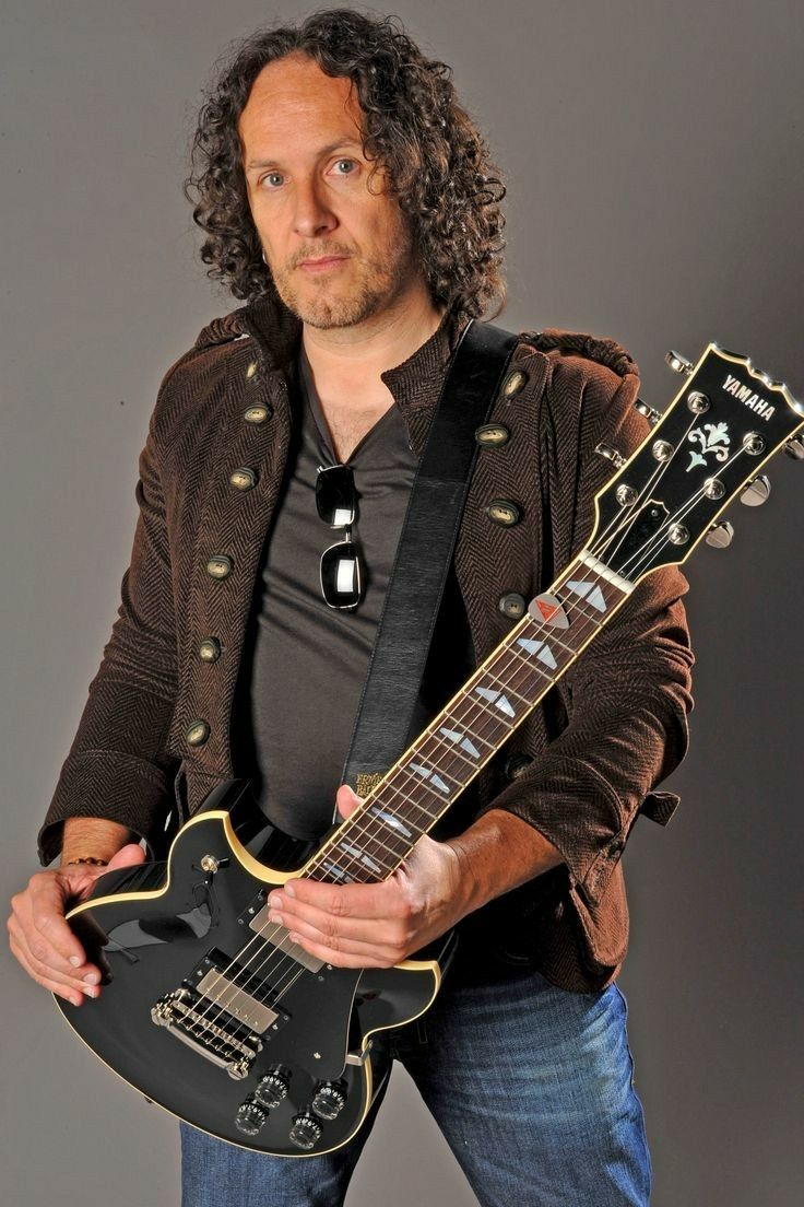 Happy Birthday to Vivian Campbell of 