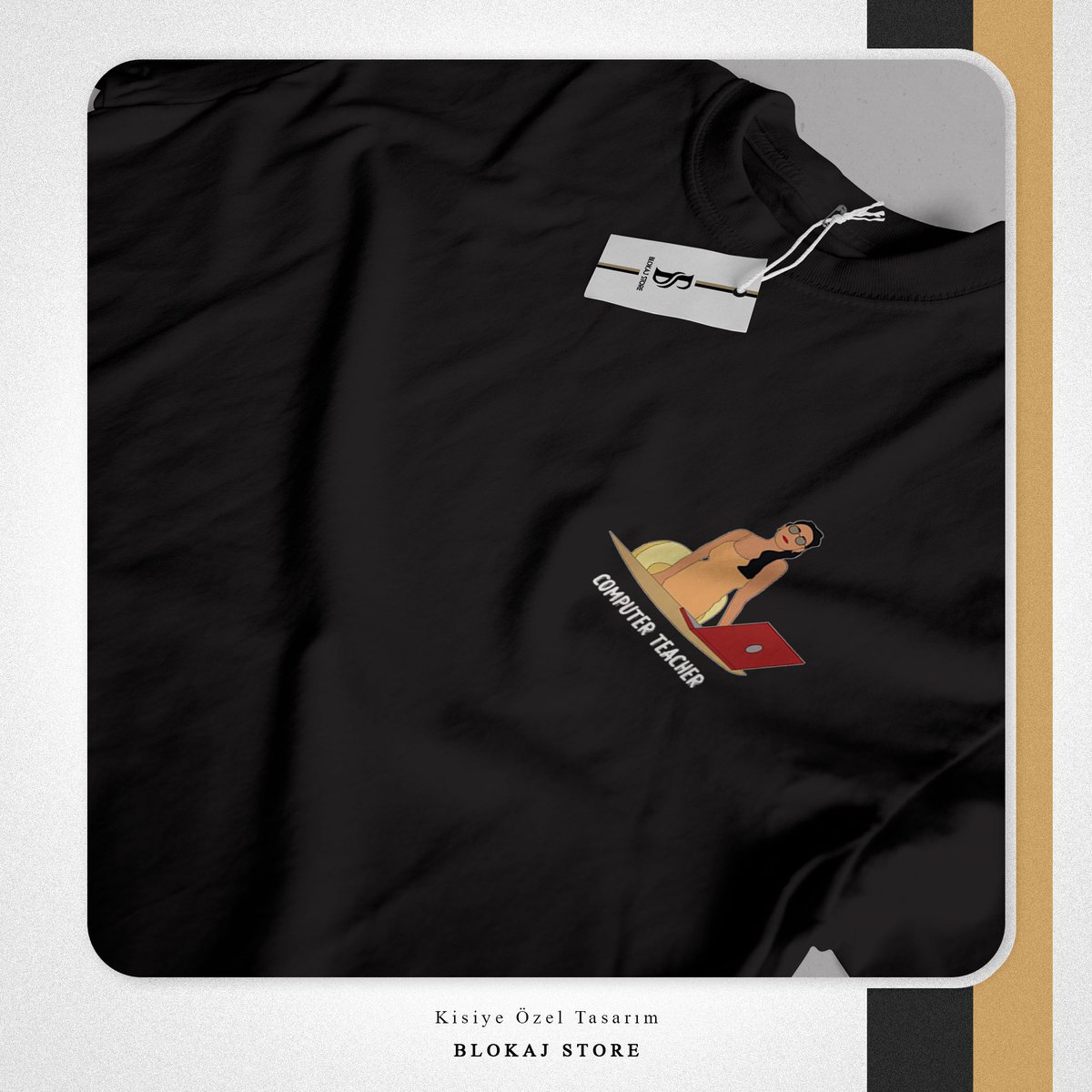 BlokajStore's tweet photo. 👩‍💻Birsen Hanımın doğum günü için  tasarladığımız Kişiye Özel  T-shirt. Siz de kişiye özel tasarımlar için  DM veya Mail yoluyla iletişime geçebilirsiniz.
🧵 %100 Pamuk ve 1.Sınıf Compact Penye kumaş kullanılmıştır. 
#blokajstore #computer #tshirt #kişiyeözel #Tasarım https://t.co/CwK6qj3O7X